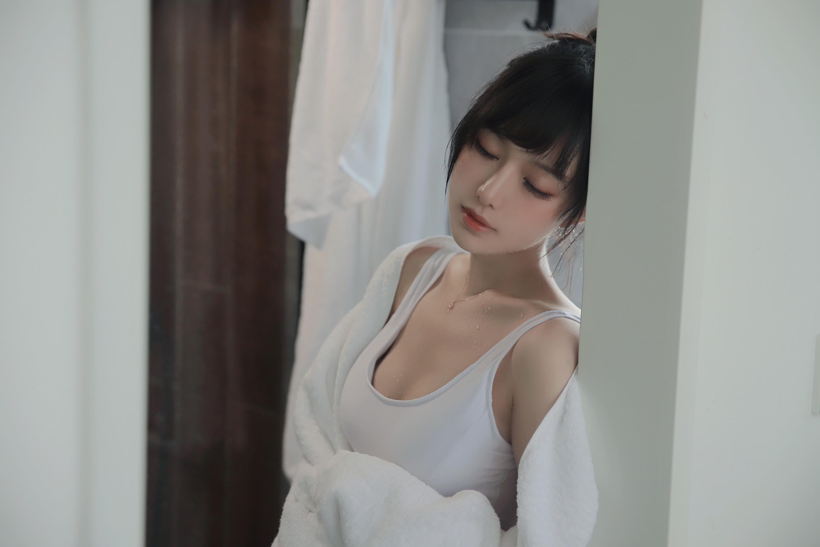 图片[1]-Shika小鹿鹿 – NO.081 半透浴室 [22P]-XikXak